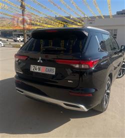 میتسوبیشی ئاوتلاندەر